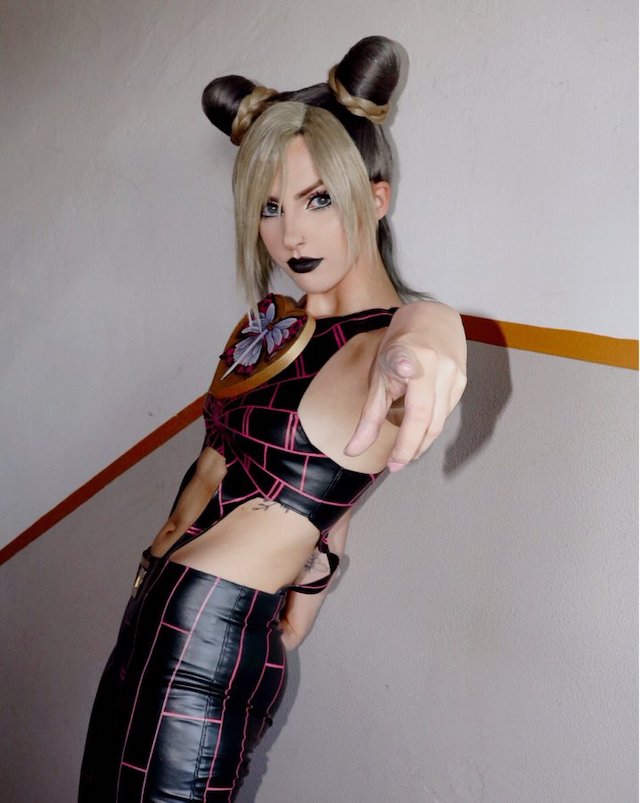 どっからどう見ても本人  「やれやれだわ……」　ドイツ人コスプレイヤーの「凄み」あふれる空条徐倫コスに世界から称賛の声  @itm_nlab 