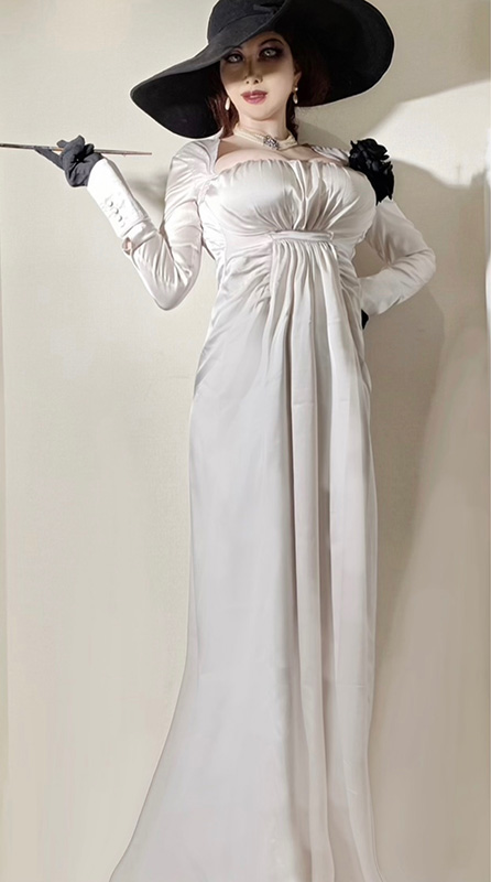 　叶美香、「バイオハザード ヴィレッジ」“ドミトレスク夫人”のアート・コスプレが美しすぎる  