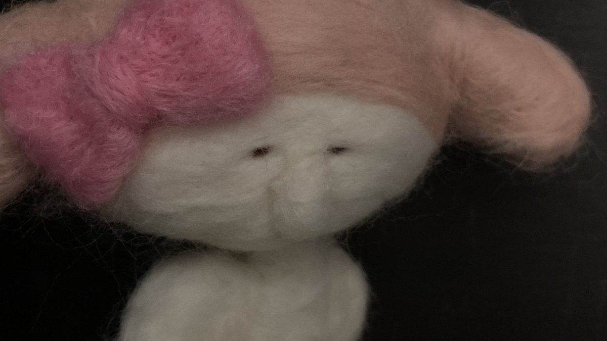 ついに完成しました 羊毛フェルトで作ったマイメロディです