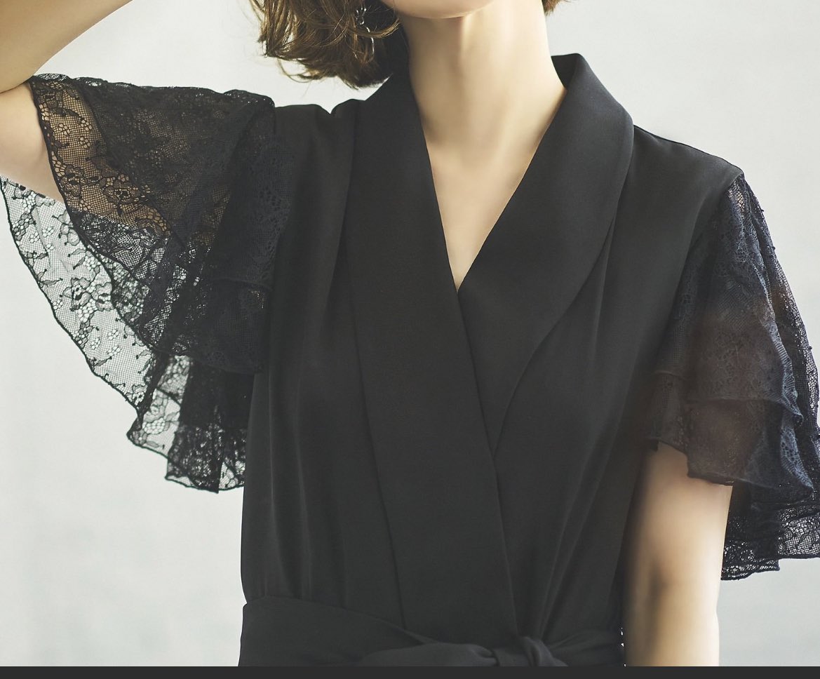 つけ襟ならぬつけ袖を発見した 可愛いけど二の腕出したくない