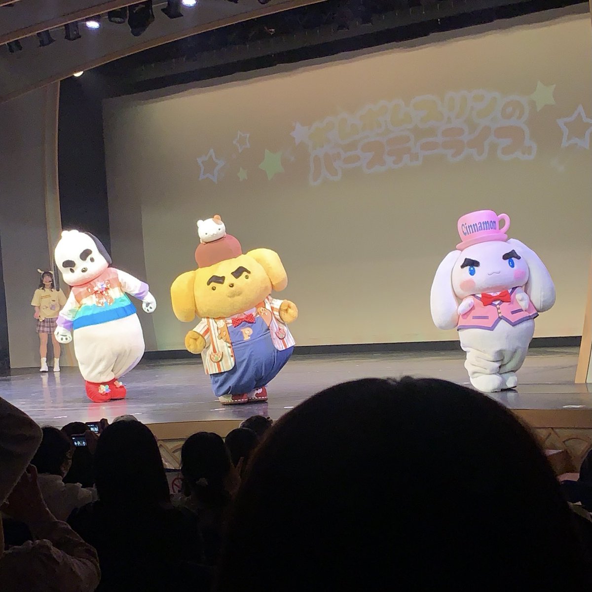 意味が分からないんだけどバースデーライブに凛々しい眉毛付けて出てきた3人見て、、、#ポムバサダー 