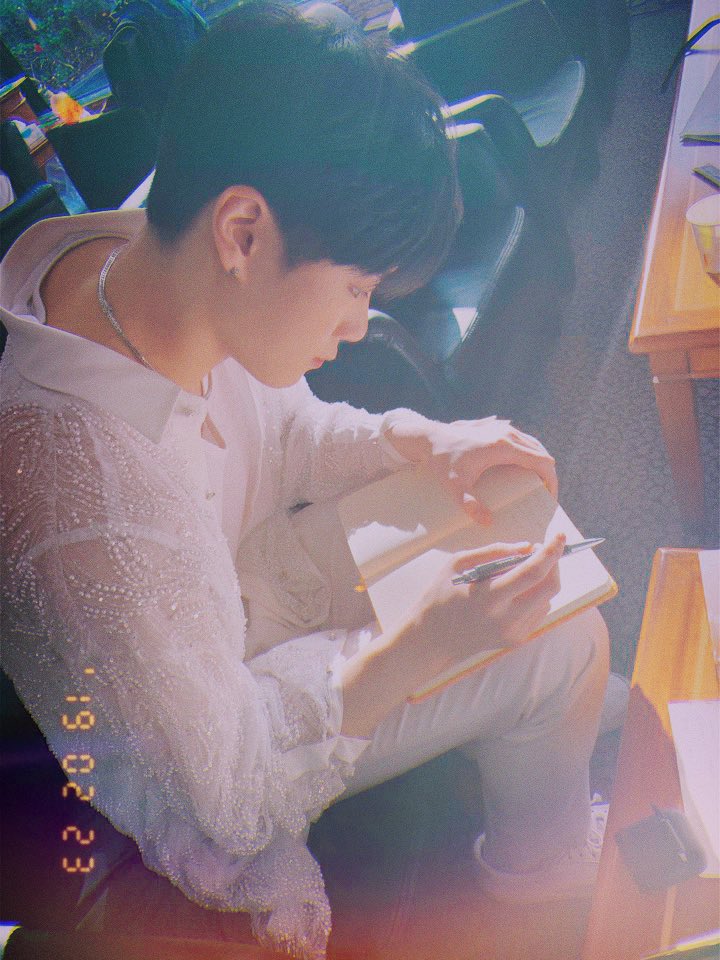 #ビン も日本語勉強中🐶🐱 #ASTRO #ムンビン #AROHA #だいすき #おぼえました 