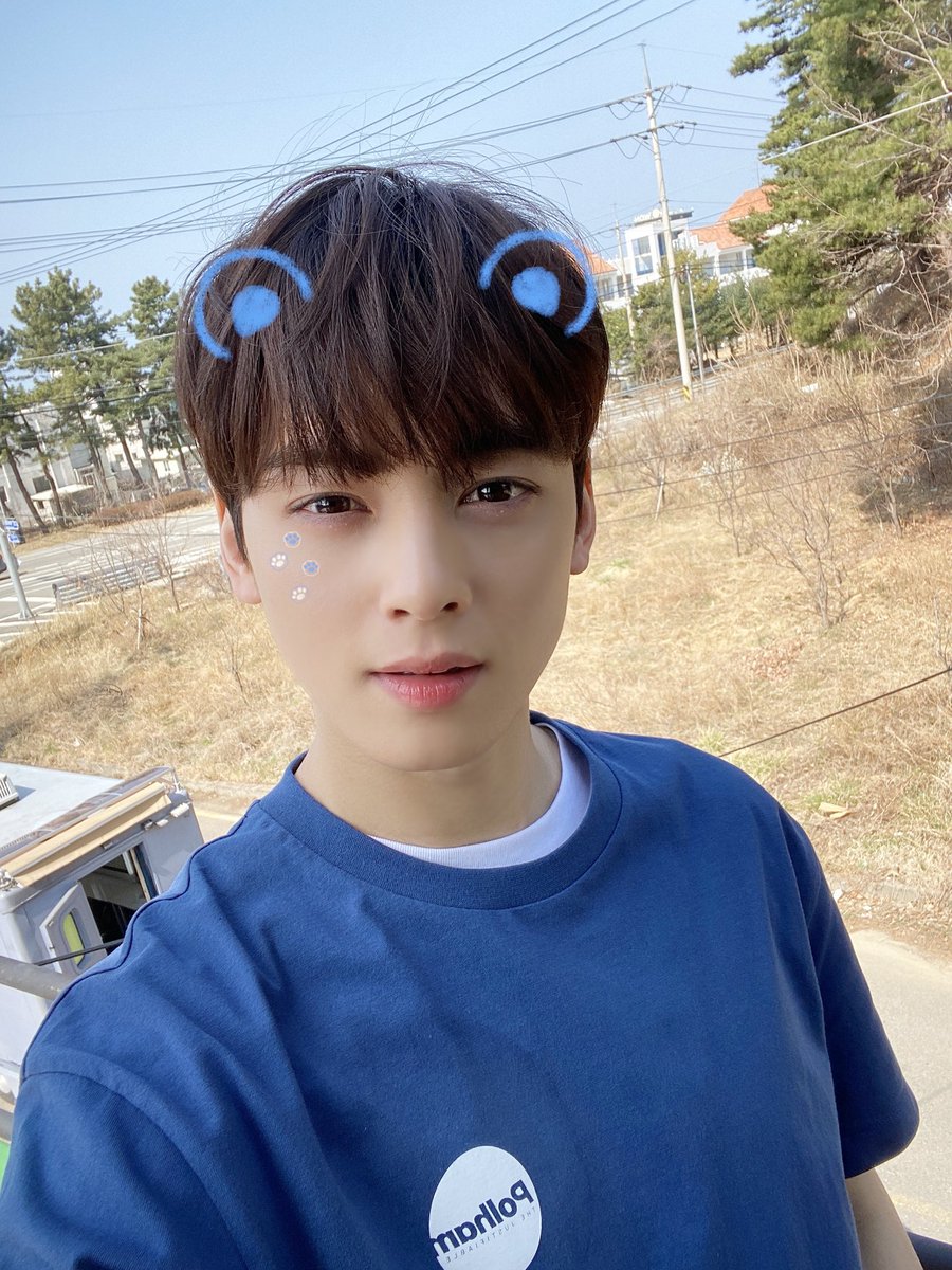 🍭 #HappyWhiteDay 🍭 いつも愛をくれる #アロハ の皆さんへ #アストロ からのプレゼントです🧸🐰 #ASTRO #AROHA #ホワイトデー #CHAEUNWOO #チャウヌ #MOONBIN #ムンビン