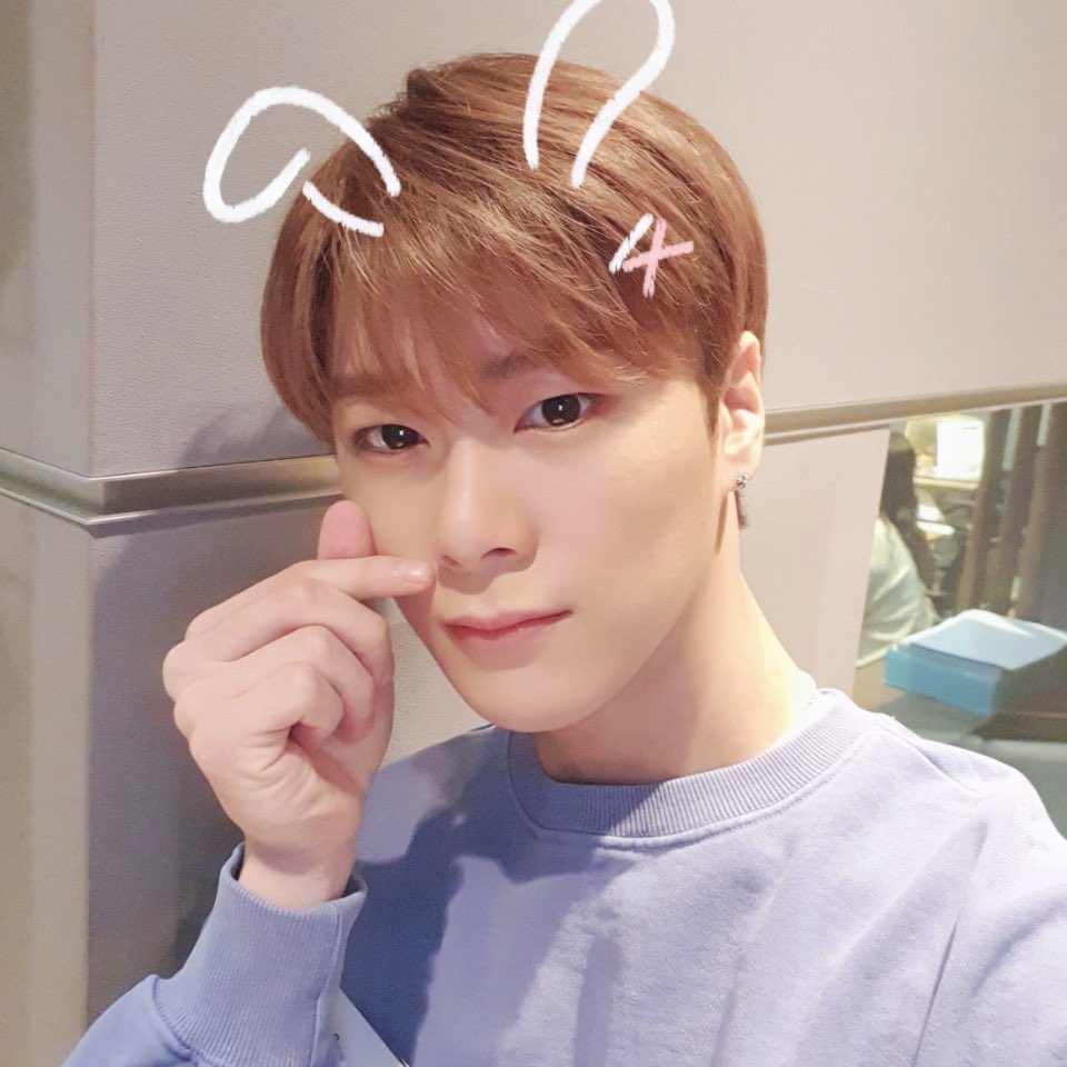 🍭 #HappyWhiteDay 🍭 いつも愛をくれる #アロハ の皆さんへ #アストロ からのプレゼントです🧸🐰 #ASTRO #AROHA #ホワイトデー #CHAEUNWOO #チャウヌ #MOONBIN #ムンビン
