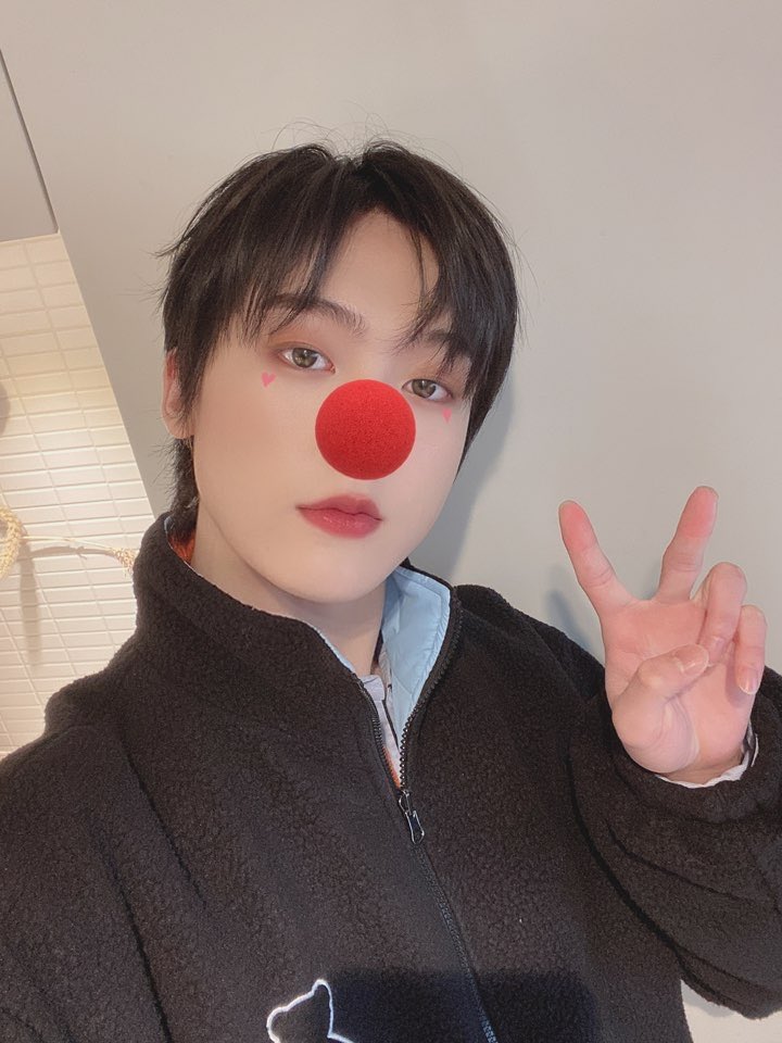👻 #HappyHalloween 👻 \Trick or Treat💜/ #アストロ がお菓子をもらいに やってきました🍭🦇 #ASTRO #AROHA #アロハ #ROCKY #ラキ #YOONSANHA #ユンサナ