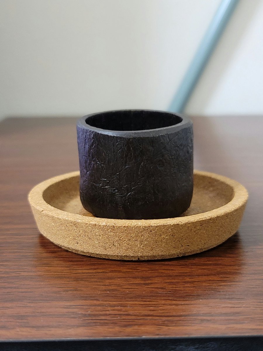 以前から気になっていた昆布で出来たぐい呑みを買いました