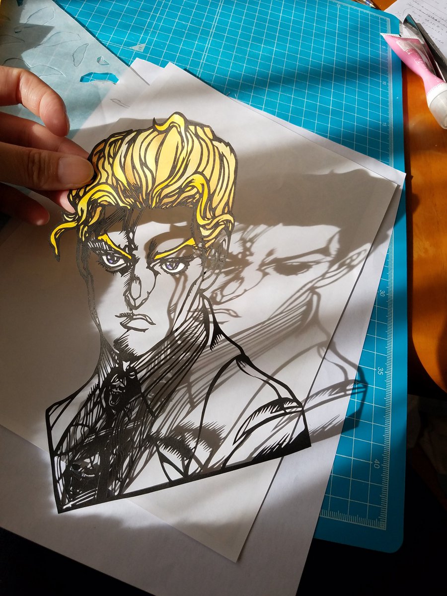 #お前よくぞそんなもん撮ってたな選手権 吉良吉影の切り絵作ってたら偶然にも影が川尻浩作😂 