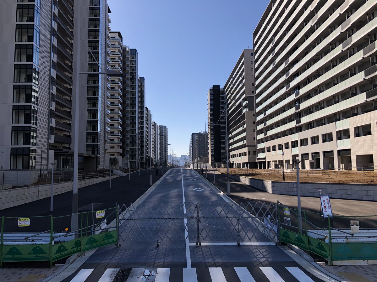 「村」です。現時点で住民０。 