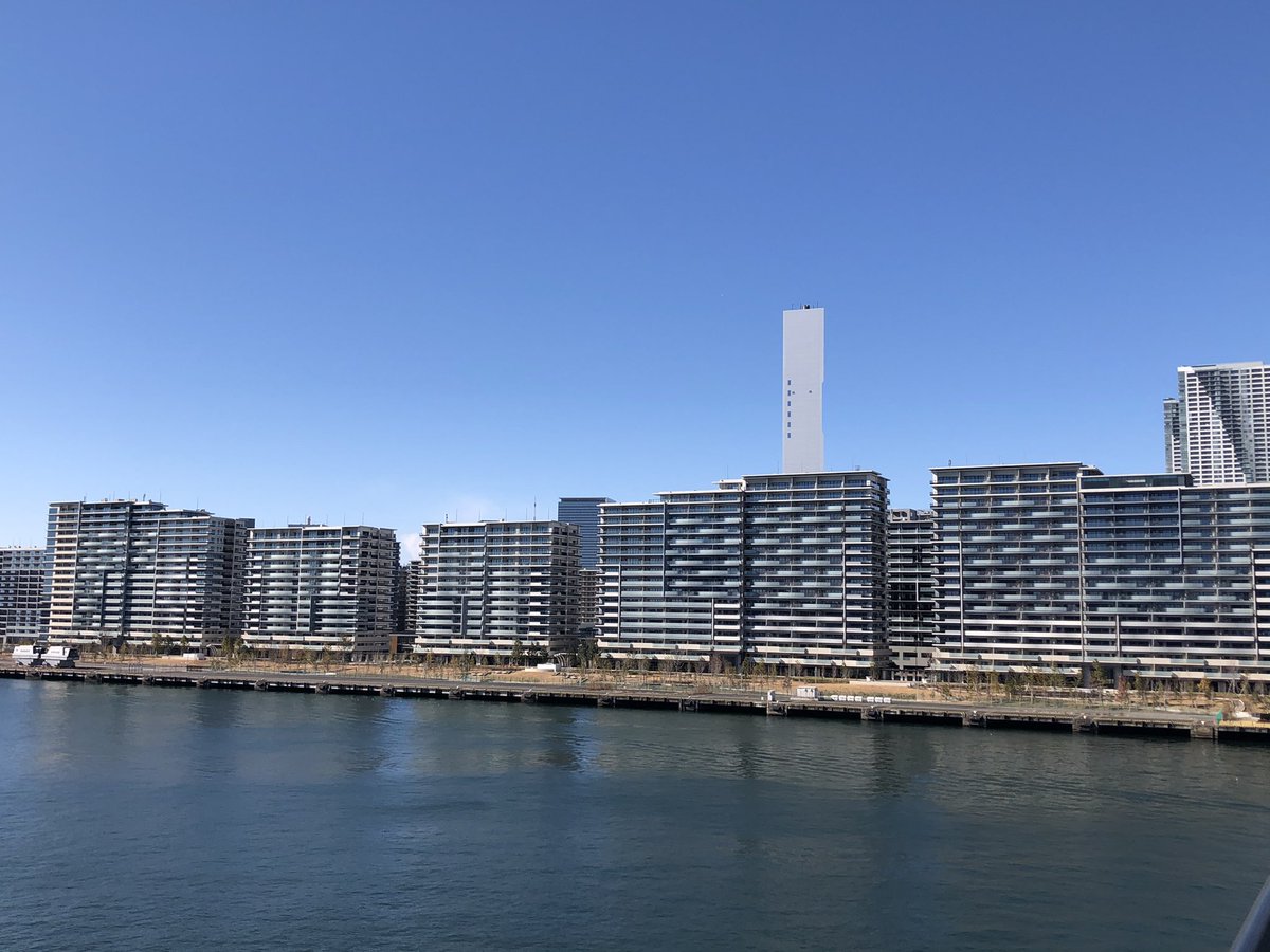 「村」です。現時点で住民０。 