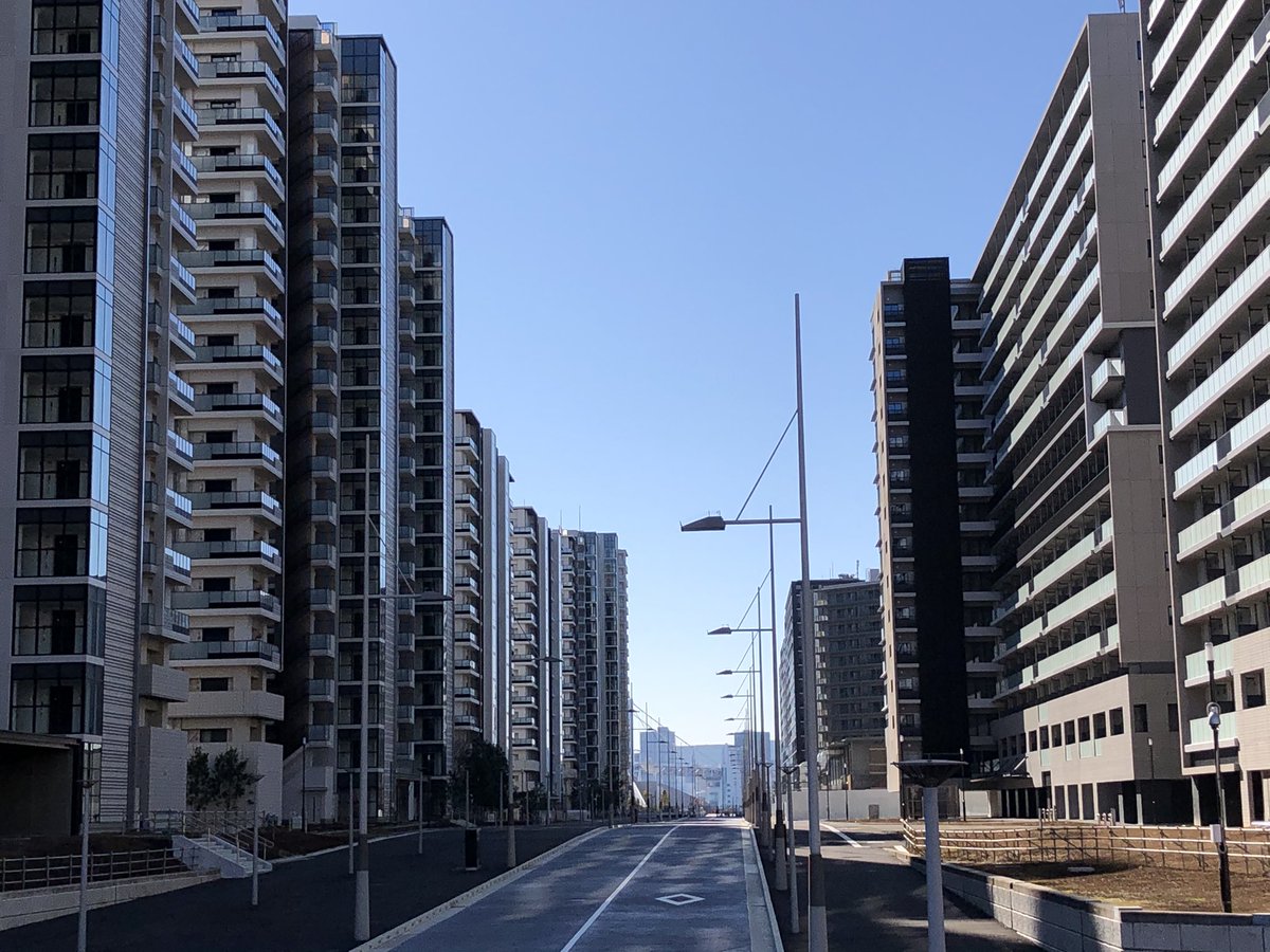 「村」です。現時点で住民０。 