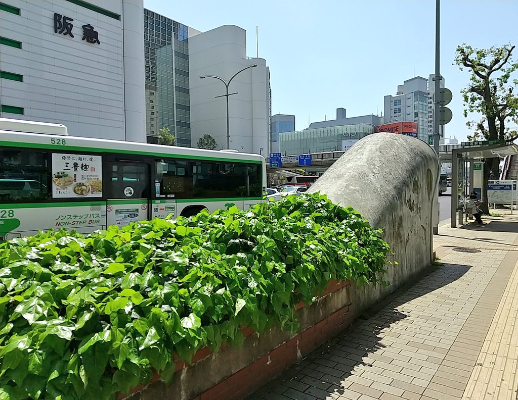 再開発が進む三宮でずっと変わらないのが「A14出入口」