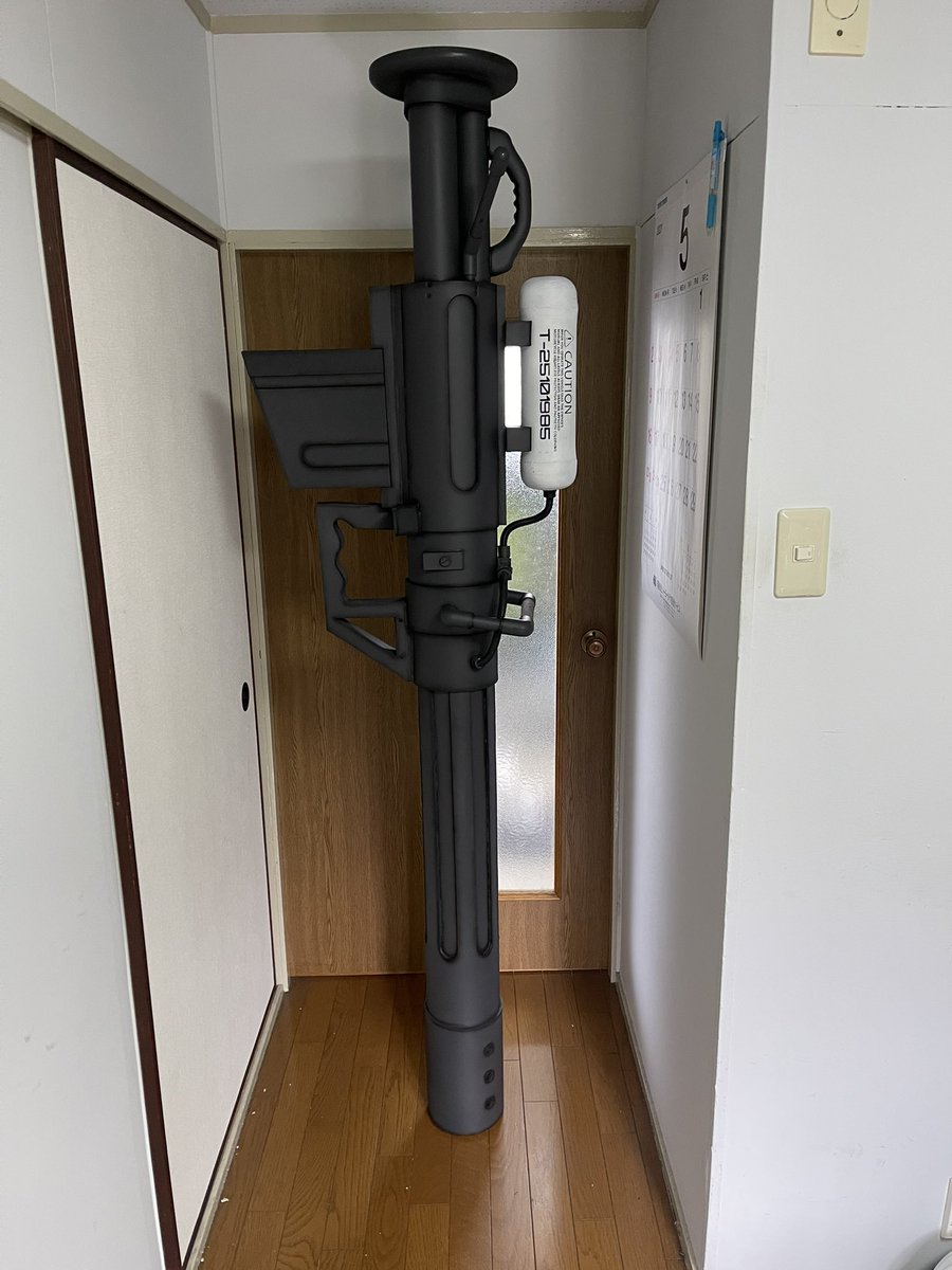 このGWは、不要不急な外出を控えてバズーカ作ってました。 