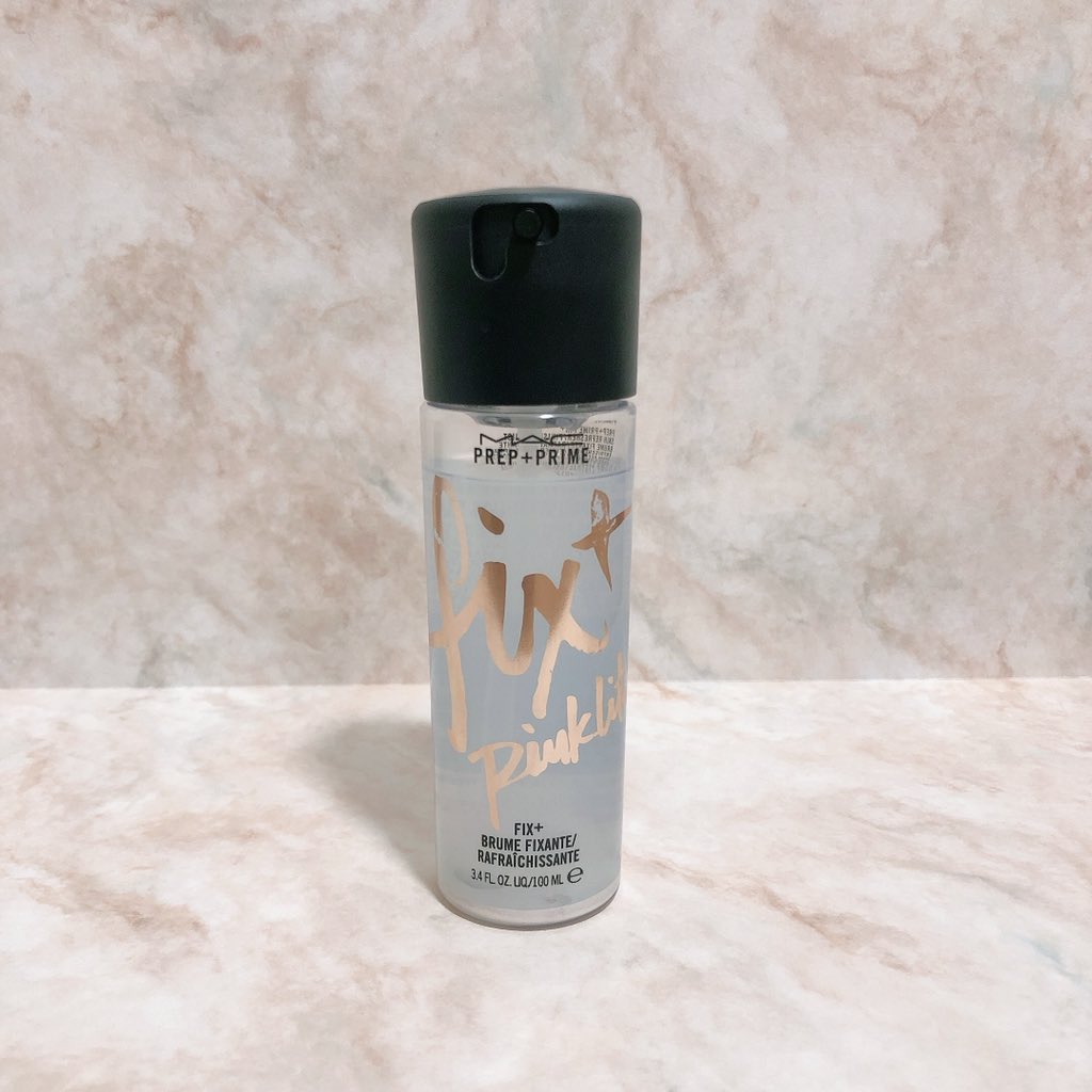  何が良いって、開けば高さがあるモノも撮れるのが最高なのよ