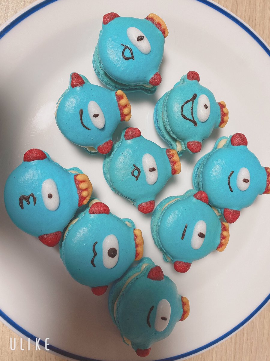 深夜に漏湖のマカロン作りました！ よかったらみてください..！ 