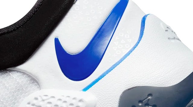 【近未来感】PS5×NIKE、コラボシューズ登場