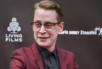 【祝】『ホーム・アローン』マコーレー・カルキンが40歳に 『ホーム・アローン』で世界一有名な子役となり、波乱万丈な半生を送ってきたマコーレー・カルキンが本日、40歳の誕生日を迎えた
