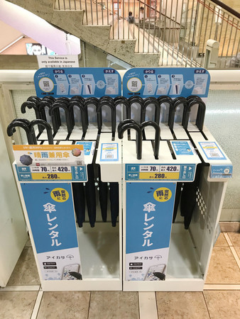 【環境省発表】日傘レンタル、熱中症警戒アラートの日は無料に 傘レンタルサービスと協力し、熱中症対策として日傘を気軽に使ってもらおうという試み