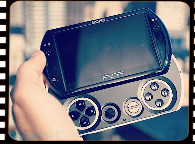 11月1日は「PSP goが発売された日」 2009年に発売