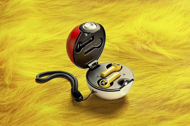 ピカチュウの完全無線イヤフォンがモンスターボール入りで登場 カスタム調整された13mmダイナミックドライバー搭載
