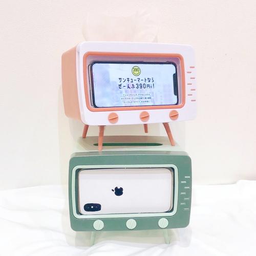 サンキューマートのレトロテレビ型ケース   前側にはスマホがすっぽり入る小物入れがあり、背面はティッシュケースになっている
