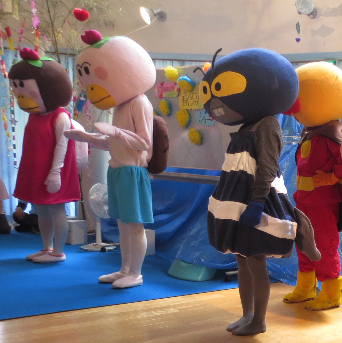 流石に無理があるはなかっぱの着ぐるみでも見るか