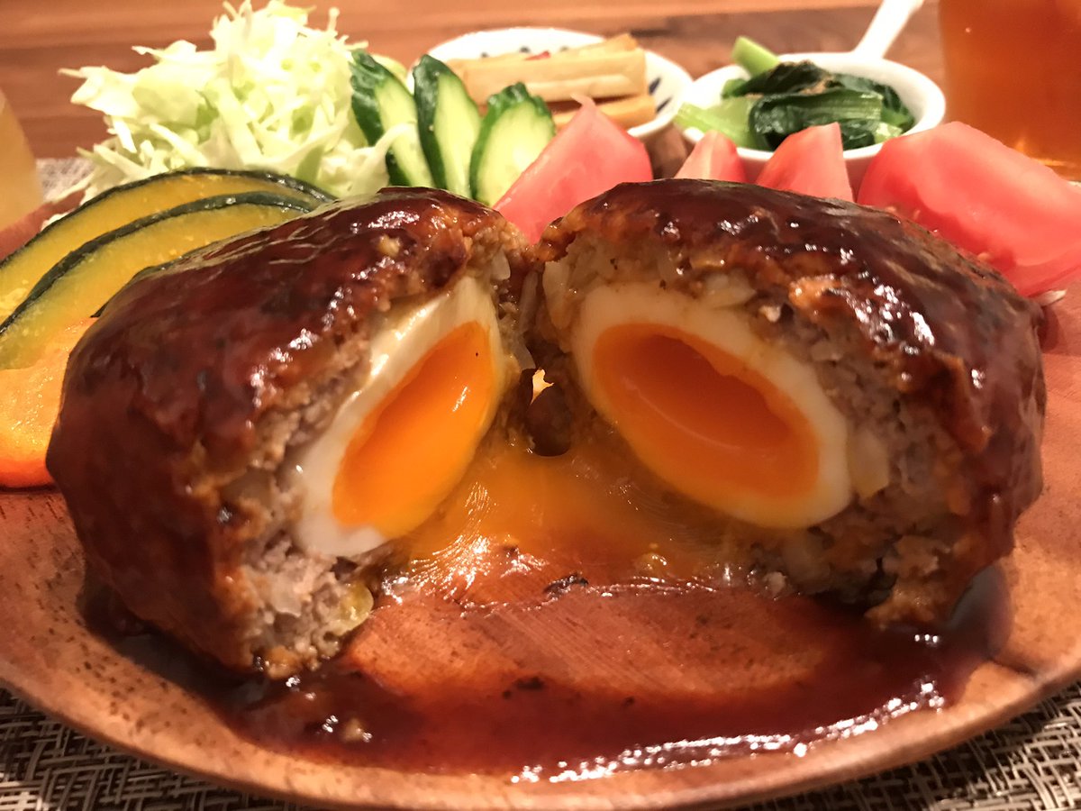 ゆで卵とろ〜りハンバーグ🍴 ３回成功したのでレシピにしました おいしくできますように✨ 