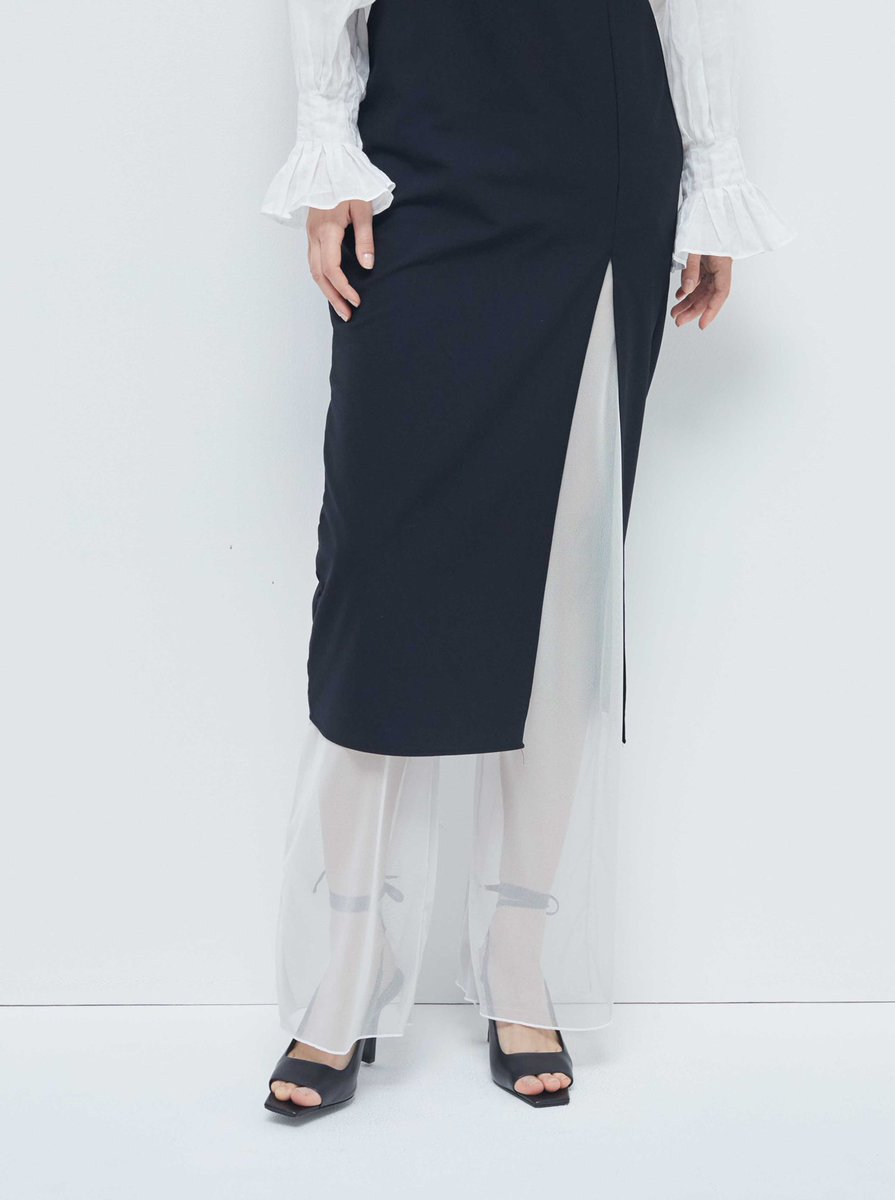 靴下屋のチュールレギンスかわいすぎ。ワイドタイプと迷う。 