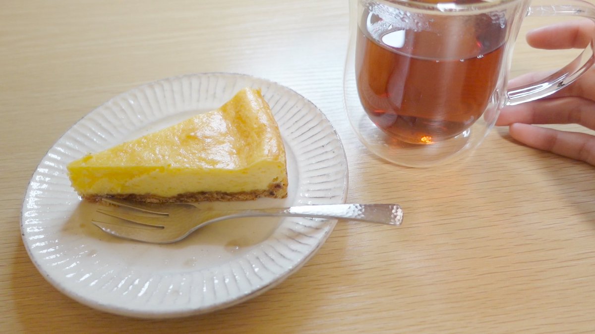 ぴえんクッキー作ってたらムカついてきたので、砕いてチーズケーキにしました