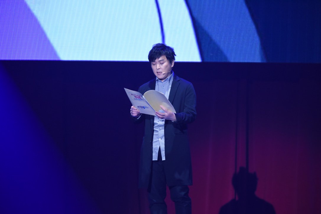 #MBSアニメヒストリア 平成14年（2002年）に放送された平成のMBSアニメを語る上では外すことの出来ない作品、「#機動戦士ガンダムSEED」 ステージ上には #保志総一朗 さん（キラ・ヤマト役）とシークレット声優の #石田彰 さん（アスラン・ザラ役）の姿が