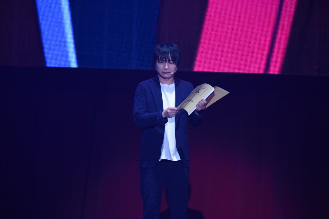 #MBSアニメヒストリア 平成14年（2002年）に放送された平成のMBSアニメを語る上では外すことの出来ない作品、「#機動戦士ガンダムSEED」 ステージ上には #保志総一朗 さん（キラ・ヤマト役）とシークレット声優の #石田彰 さん（アスラン・ザラ役）の姿が