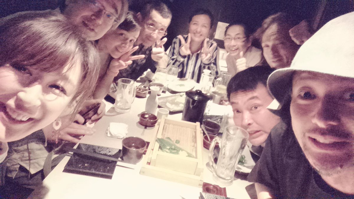 昨日 久しぶりにグロンギ飲みしてきました🍻 今回のメンバーは、石田監督✨高寺リーダー✨荒川さん✨雄介君✨バラ姐✨みのりっち✨ザイン✨ガルメ✨ガリマ✨  楽しかった〜💕 みんな全然変わらない^ ^ クウガチーム最高✨👍 