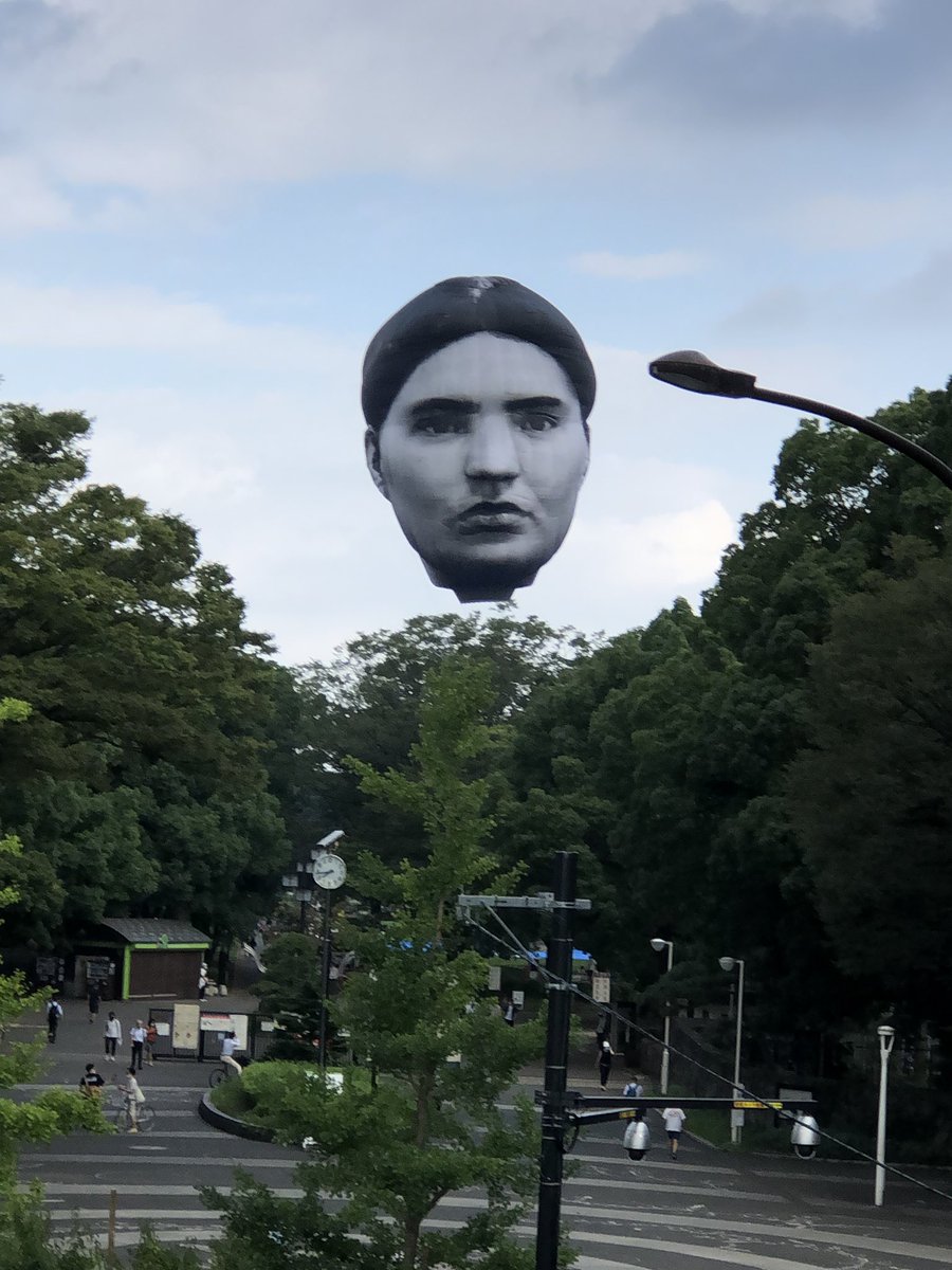 何コレ、めっちゃ怖いんだけど  代々木公園上空に顔が浮いてる  ※合成じゃない 