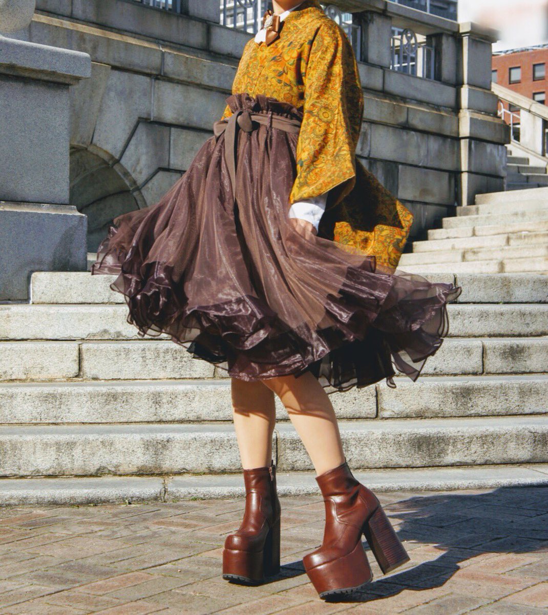 祖母の着物にブラウンのチュールスカートと小物を合わせてみた