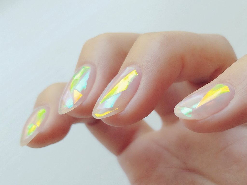 オーロラネイル🌈凹凸あるように見えて表面つるん✨ 