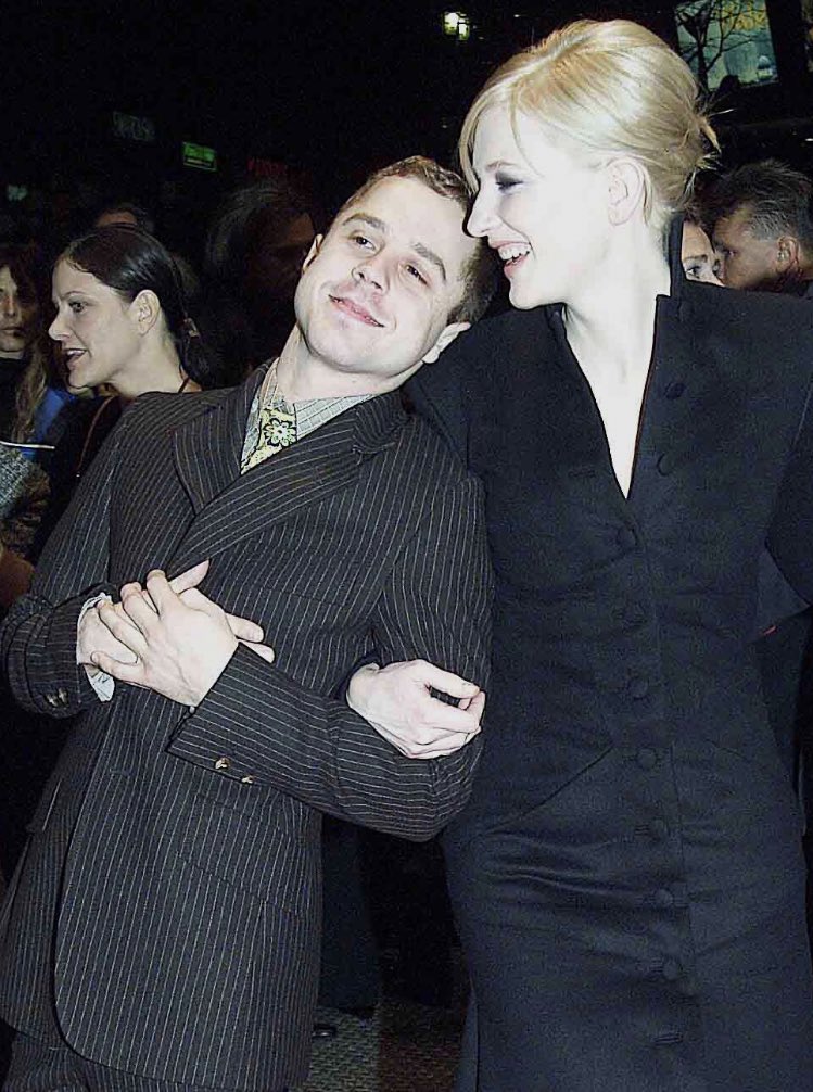 隣にいる男性をもれなく彼女にしてしまうケイト・ブランシェット 