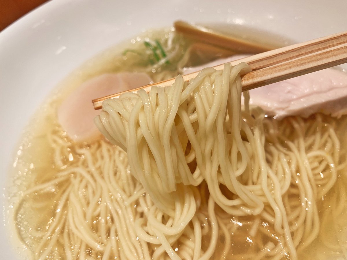 【麺屋ま石】 @東京:銀座駅から徒歩3分 鯛で出汁をとった鯛ラーメンを食べられるお店