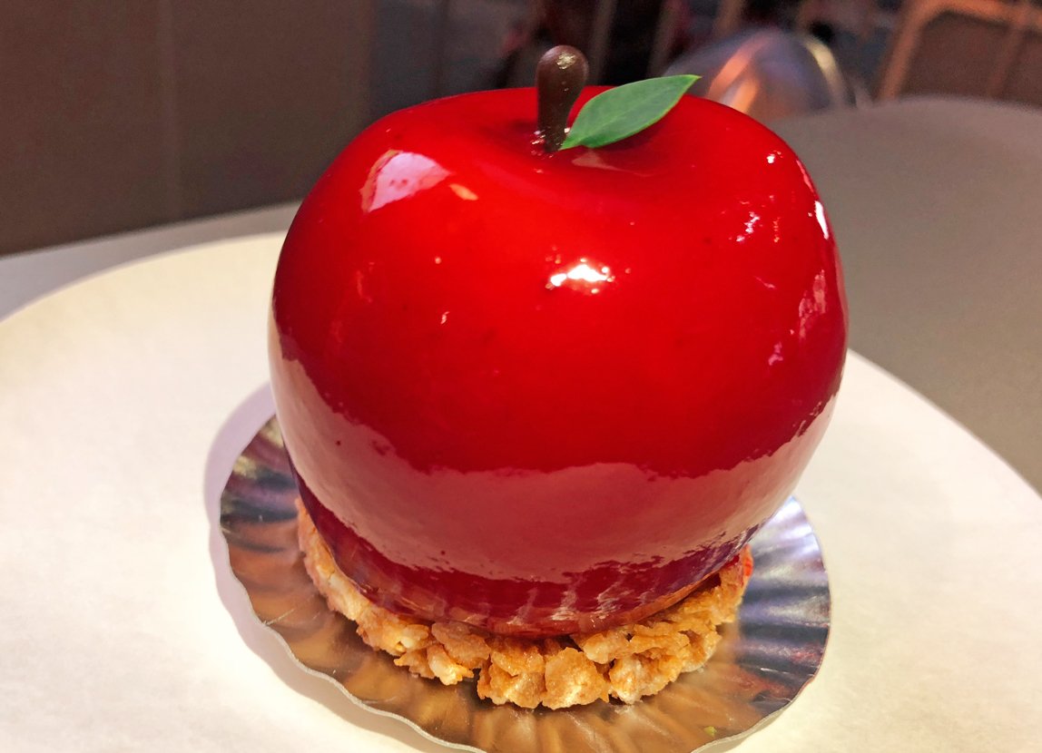 【フジフランス】 ＠大阪：京橋駅から徒歩1分  リンゴ型スイーツ「約束のりんご」を食べられるお店