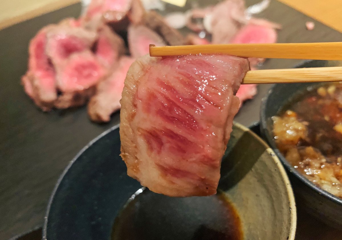 【肉基地】 @東京:池袋駅から徒歩4分 様々な肉料理を堪能できるお店