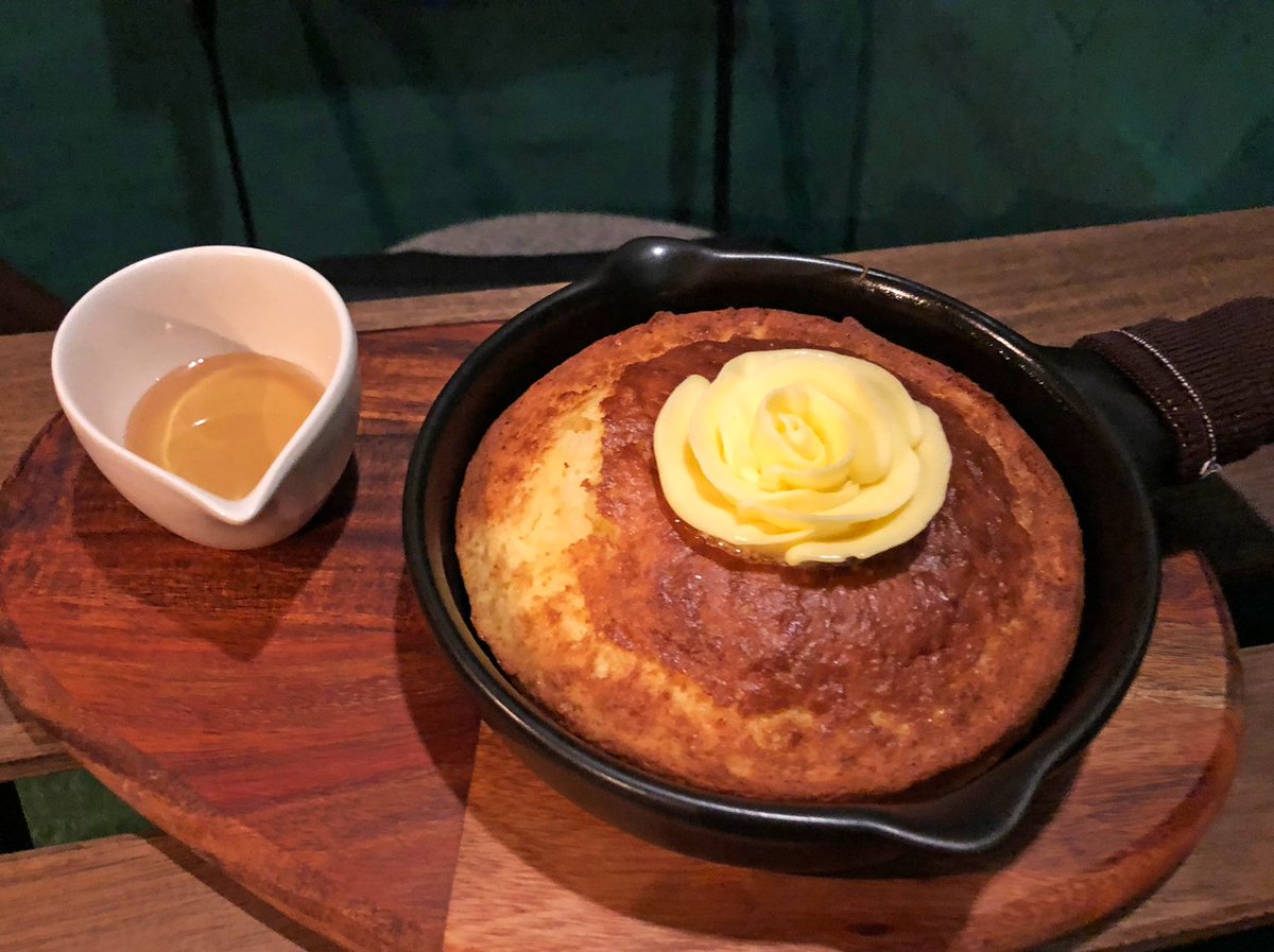 【森のオーブンカフェponfy】 @大阪:天王寺駅から徒歩8分 バタークリームの花が咲いたポンフィパンケーキ(ドリンクセットで800円)を食べられるお店