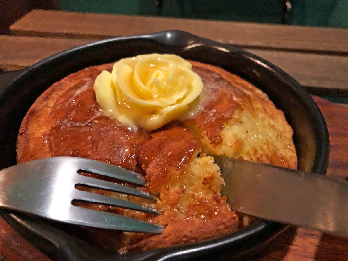 【森のオーブンカフェponfy】 @大阪:天王寺駅から徒歩8分 バタークリームの花が咲いたポンフィパンケーキ(ドリンクセットで800円)を食べられるお店