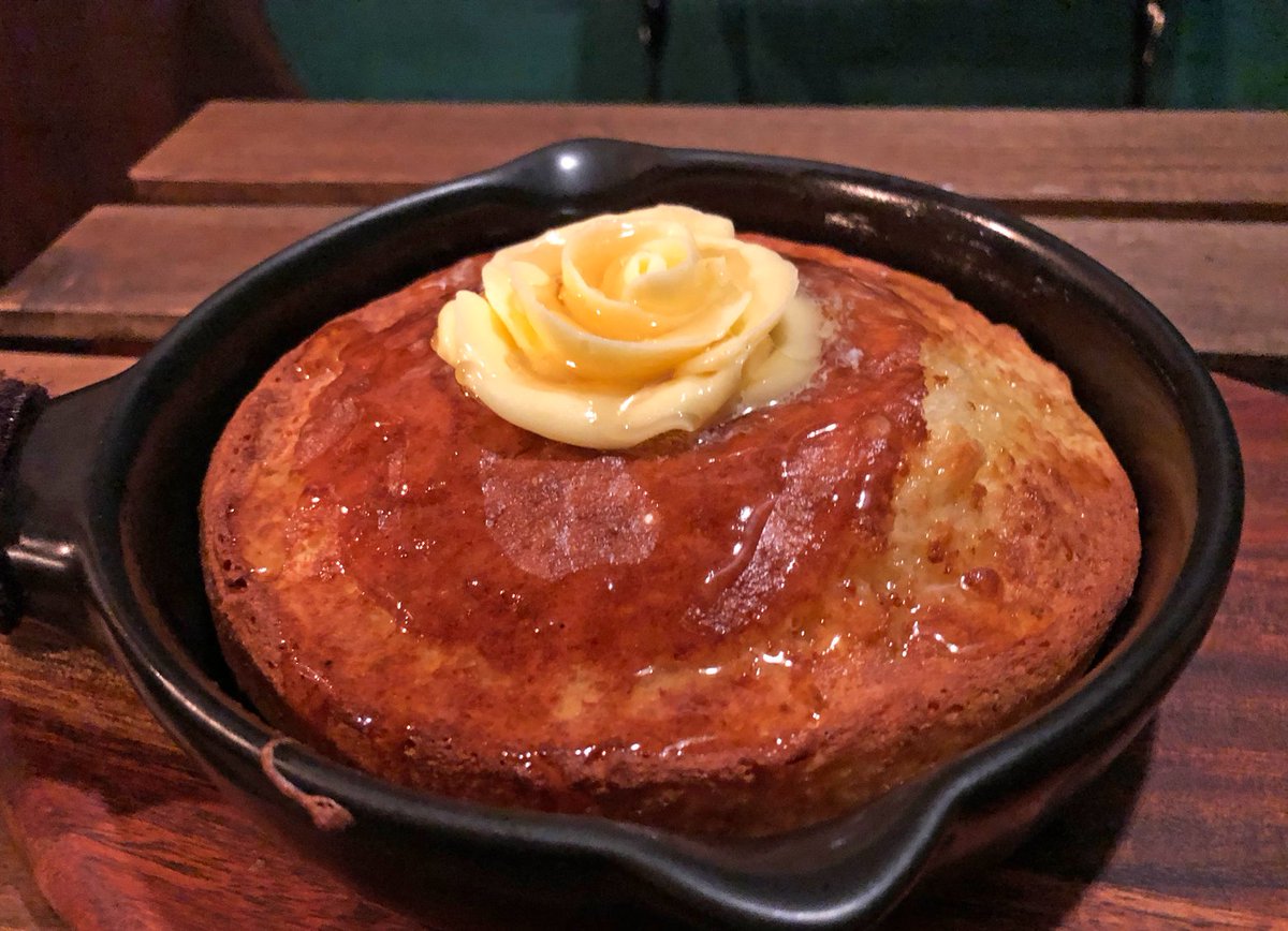 【森のオーブンカフェponfy】 @大阪:天王寺駅から徒歩8分 バタークリームの花が咲いたポンフィパンケーキ(ドリンクセットで800円)を食べられるお店