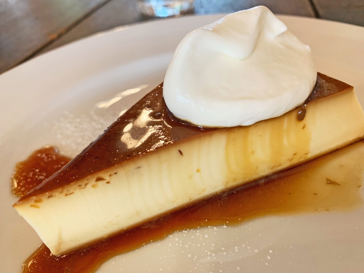 卵の風味を存分に楽しめるプリンで、カラメルの苦みは控えめなアッサリとした仕上がり