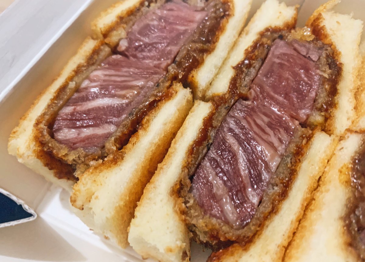 【北新地サンド】 @大阪:北新地駅から徒歩3分 特撰国産牛ヘレカツサンドを食べられるお店