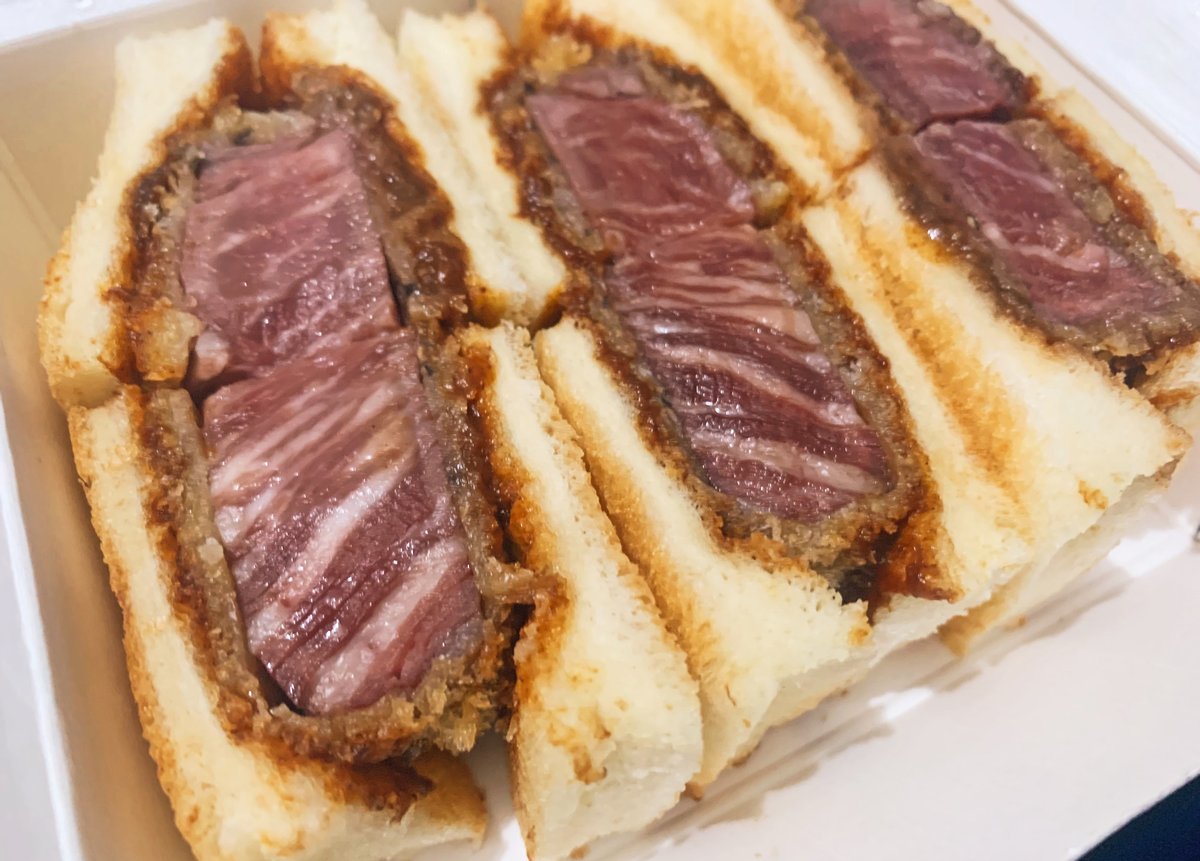 【北新地サンド】 @大阪:北新地駅から徒歩3分 特撰国産牛ヘレカツサンドを食べられるお店