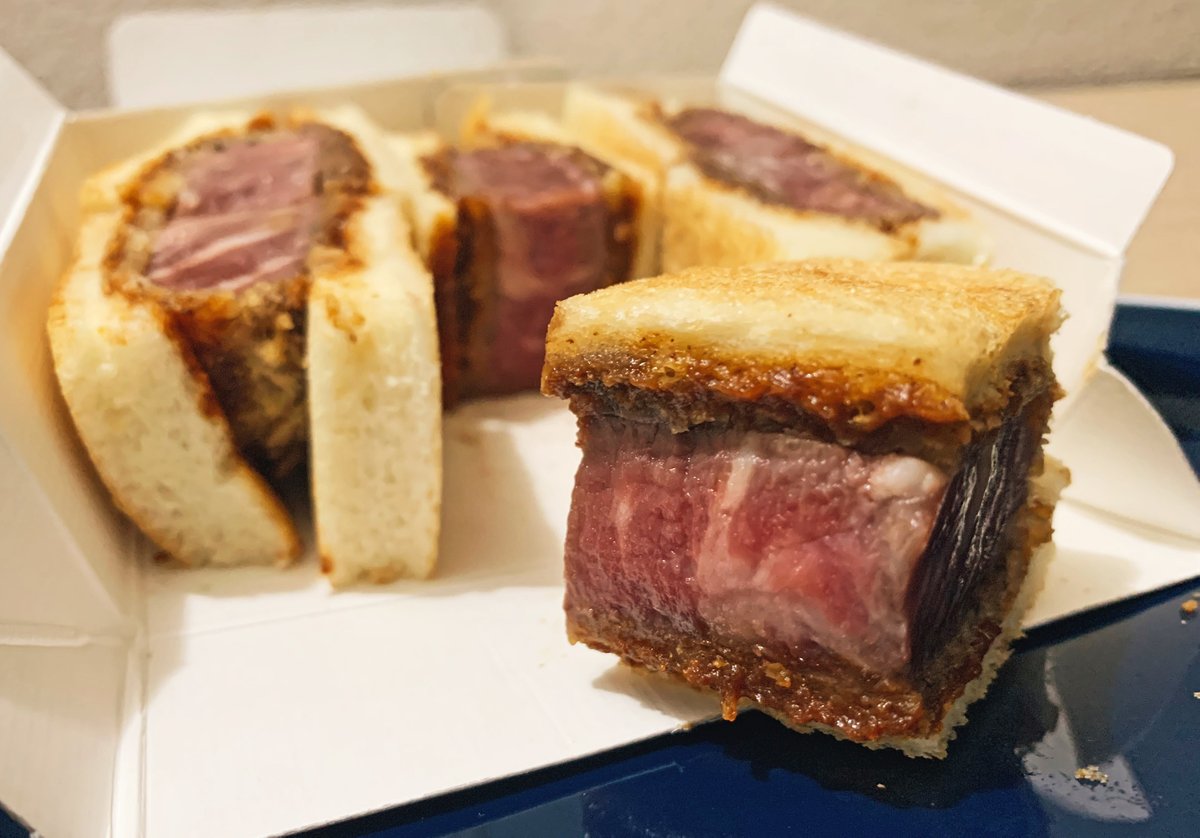 【北新地サンド】 @大阪:北新地駅から徒歩3分 特撰国産牛ヘレカツサンドを食べられるお店