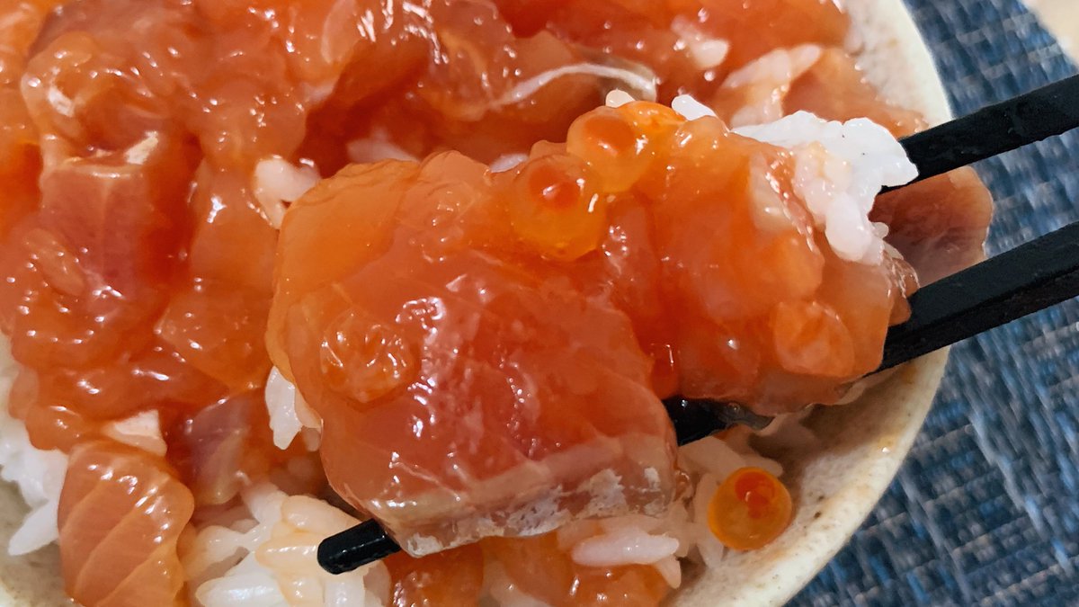 温かいご飯にかければ一瞬で完食してしまうほど美味
