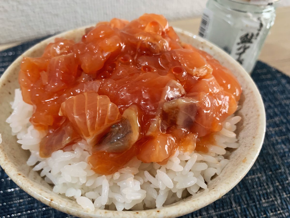温かいご飯にかければ一瞬で完食してしまうほど美味