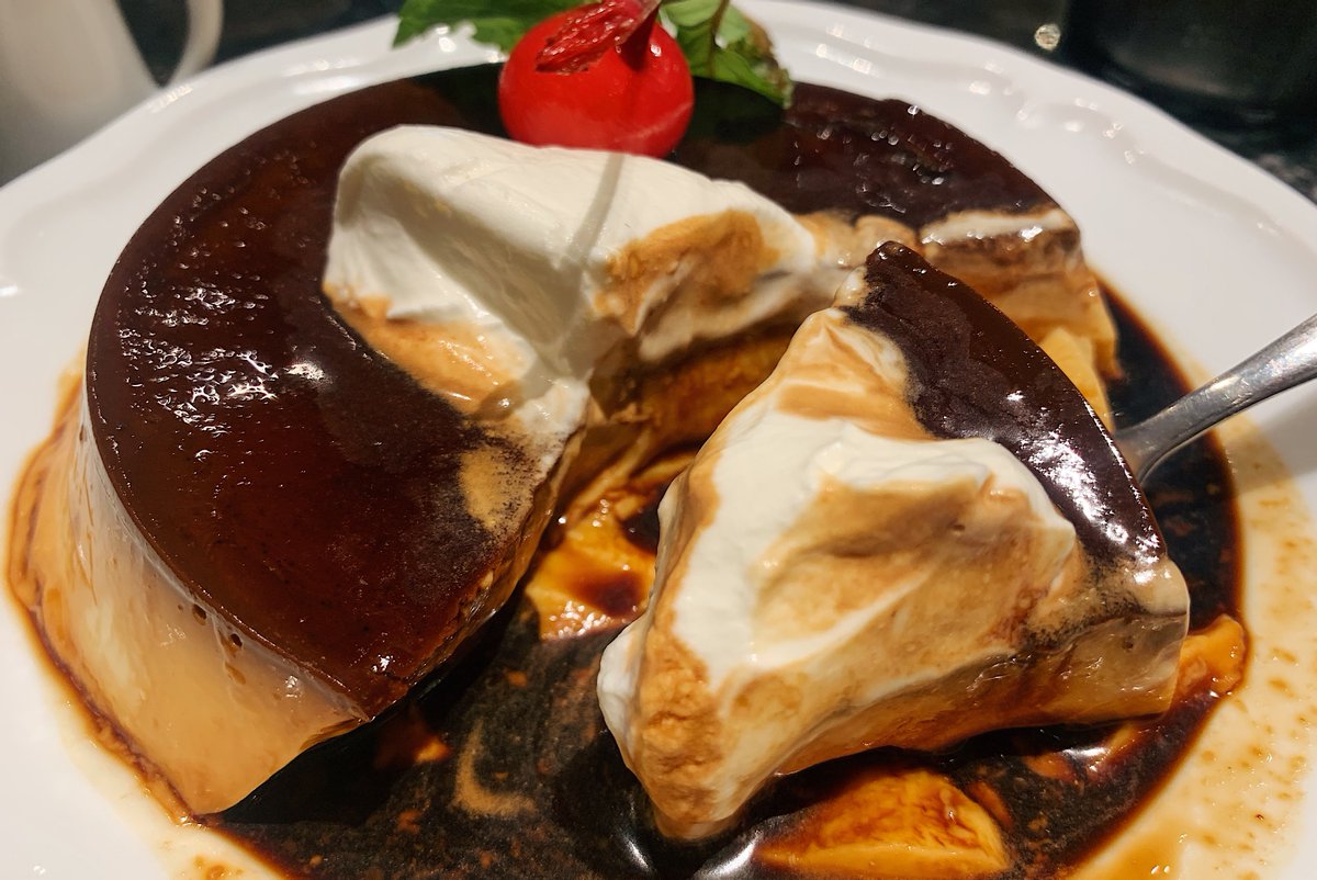 【パーラー大箸】 @渋谷駅から徒歩4分 1日10食限定で超巨大固めプリンを食べられる洋食店