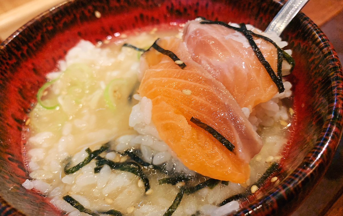 【波の】 @東京:渋谷駅から徒歩6分 香ばしい「炙りサーモン丼」を食べられるお店