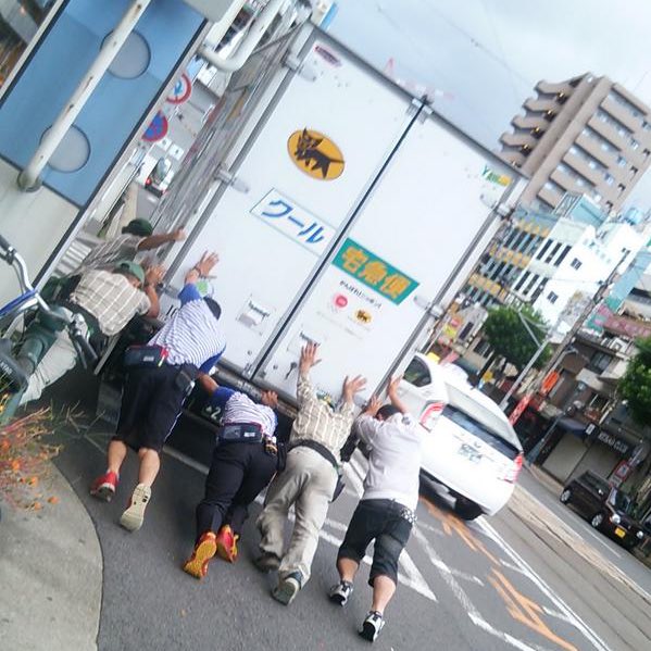   | ε:)(ω･`　)三  #逆襲のシャア 